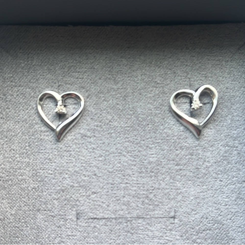 NWT 💎Angara Diamond Open Heart Stud Earrings Prong-Set Round— NEVER WORN